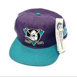 ❌SOLD❌ NWT Vintage Sports Specialties NHL Mighty Ducks Side Wave Snapback Hat